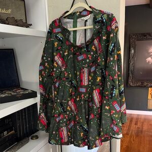 Unique Vintage Green London-Themed Christmas Skirt